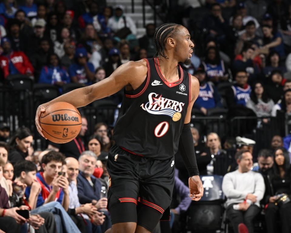 leyucom官网登录入口-76人险胜送爵士7连败:马克西25+6沃克22+10 乔治30分